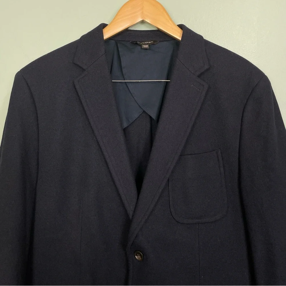 Banana Republic Slim Fit Mario Bellucci Size 44R Navy Wool‎